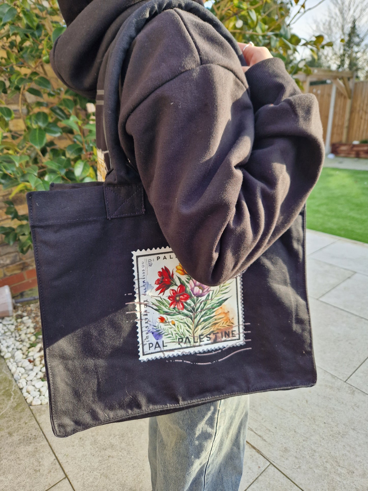 Black Luxe tote bags new 'Vintage Stamp' Print