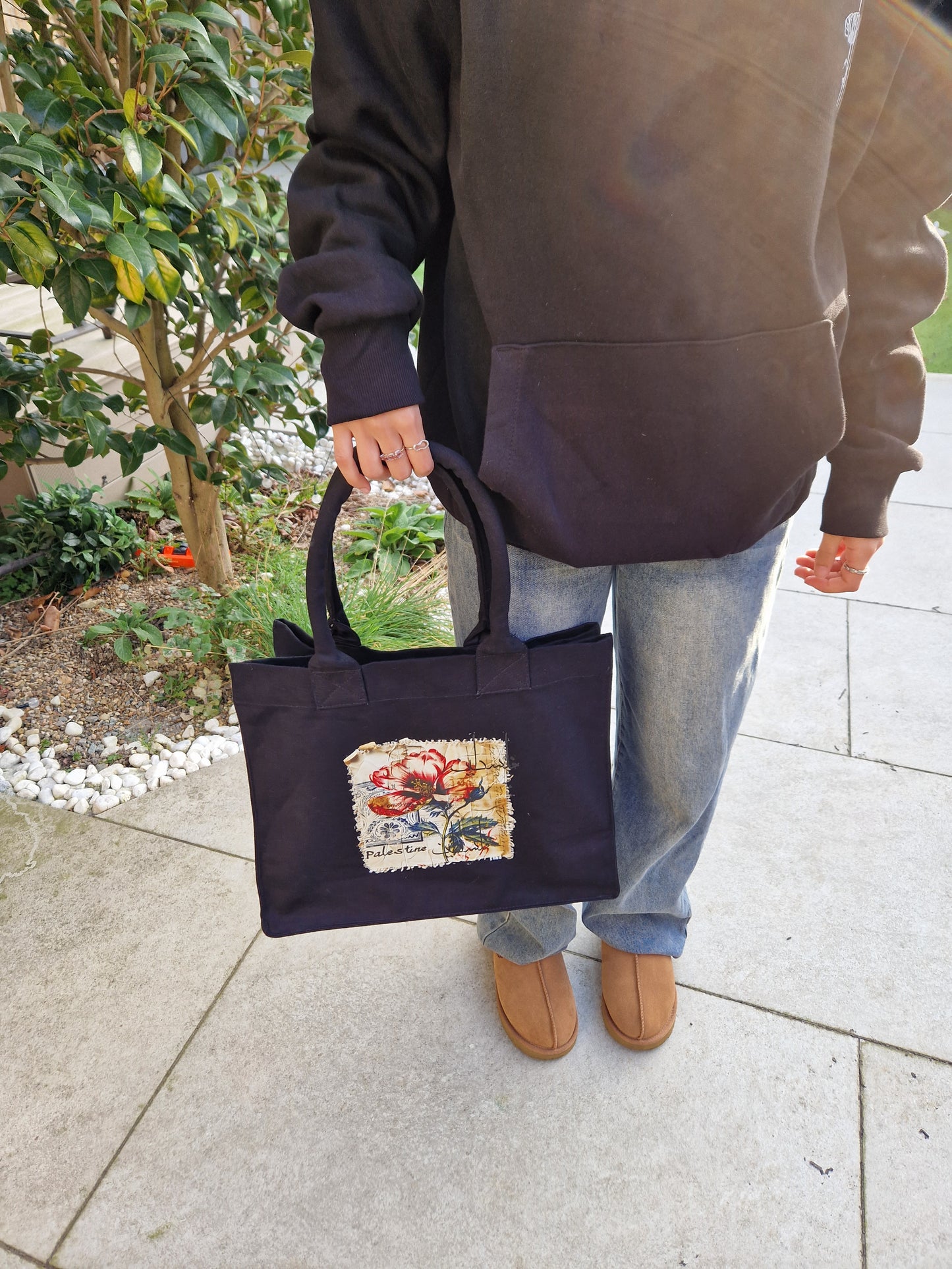 Black Luxe tote bags new 'Rawan' Print